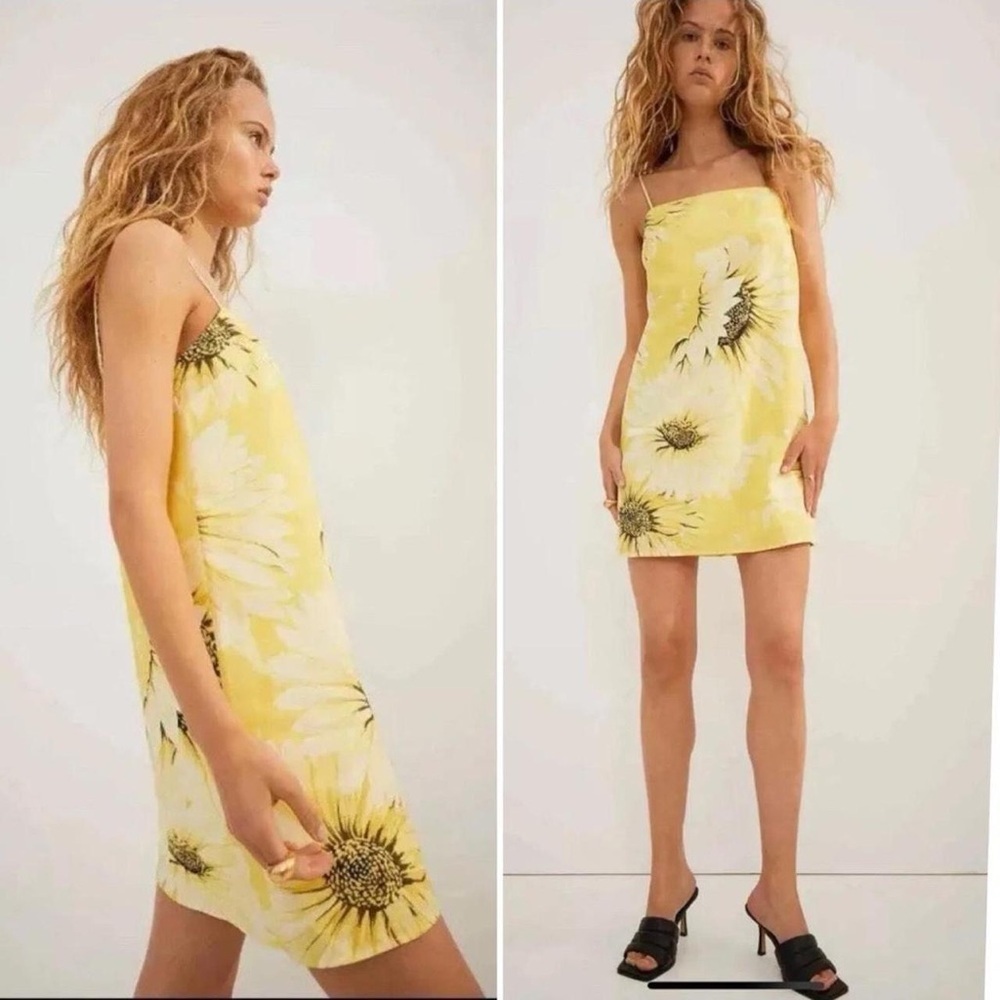 H&M Sunflower Yellow Sunflower Print
Linen Blend Square Neck Size XS